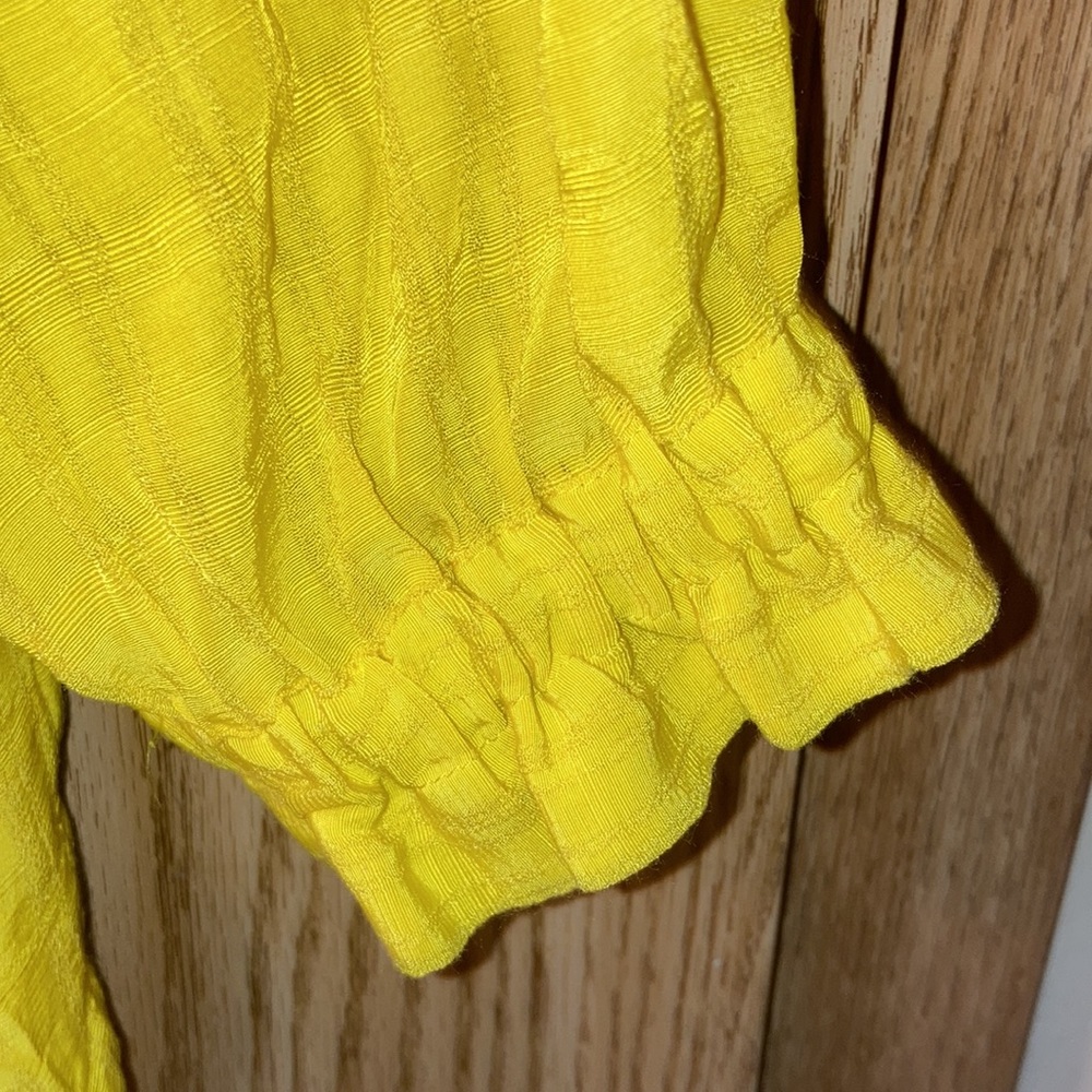 Ann Taylor Factory blouse 👚 - Picture 4 of 5